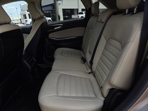 Used 2020 Ford Edge SEL FWD image 18