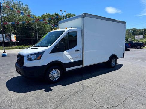 Used 2023 Ford Transit 350 DRW RWD image 6