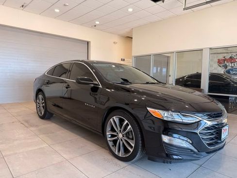 Used 2024 Chevrolet Malibu LT FWD image 3