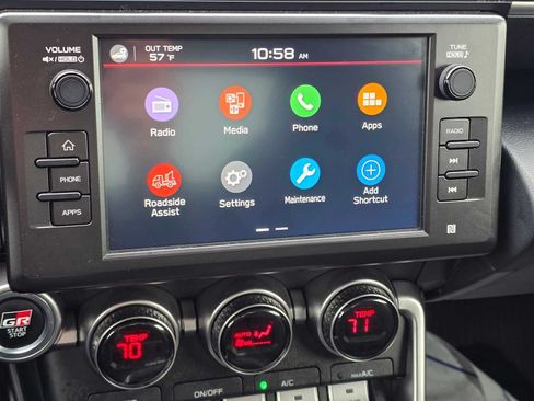 Used 2023 Toyota GR86 w/ ALL Weather Mat Package (TMS) RWD image 20