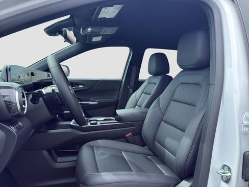 New 2026 Chevrolet Equinox LT AWD/4WD image 9