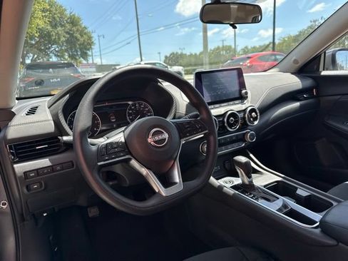 Used 2025 Nissan Sentra SV FWD image 22