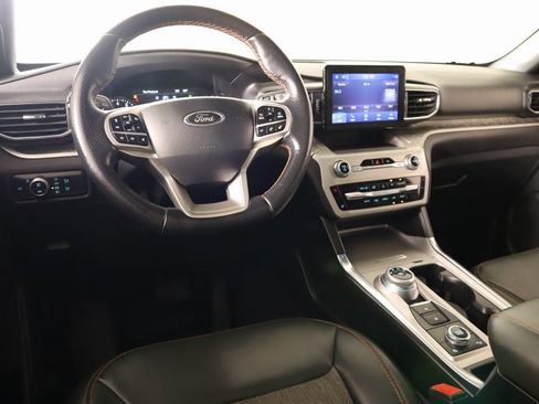 Used 2022 Ford Explorer Timberline image 2
