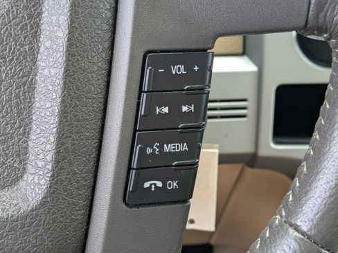 Used 2011 Ford F150 Lariat w/ Lariat Chrome Pkg RWD image 22