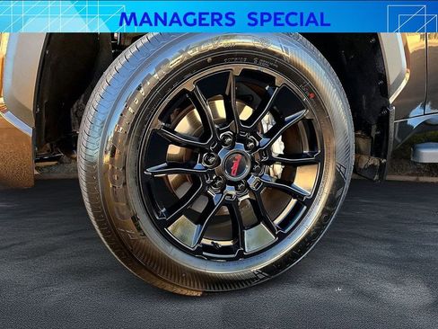 Used 2022 Toyota Tundra Limited image 9