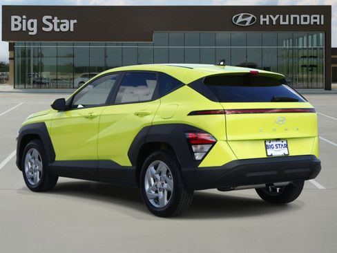 Used 2026 Hyundai Kona SE image 3
