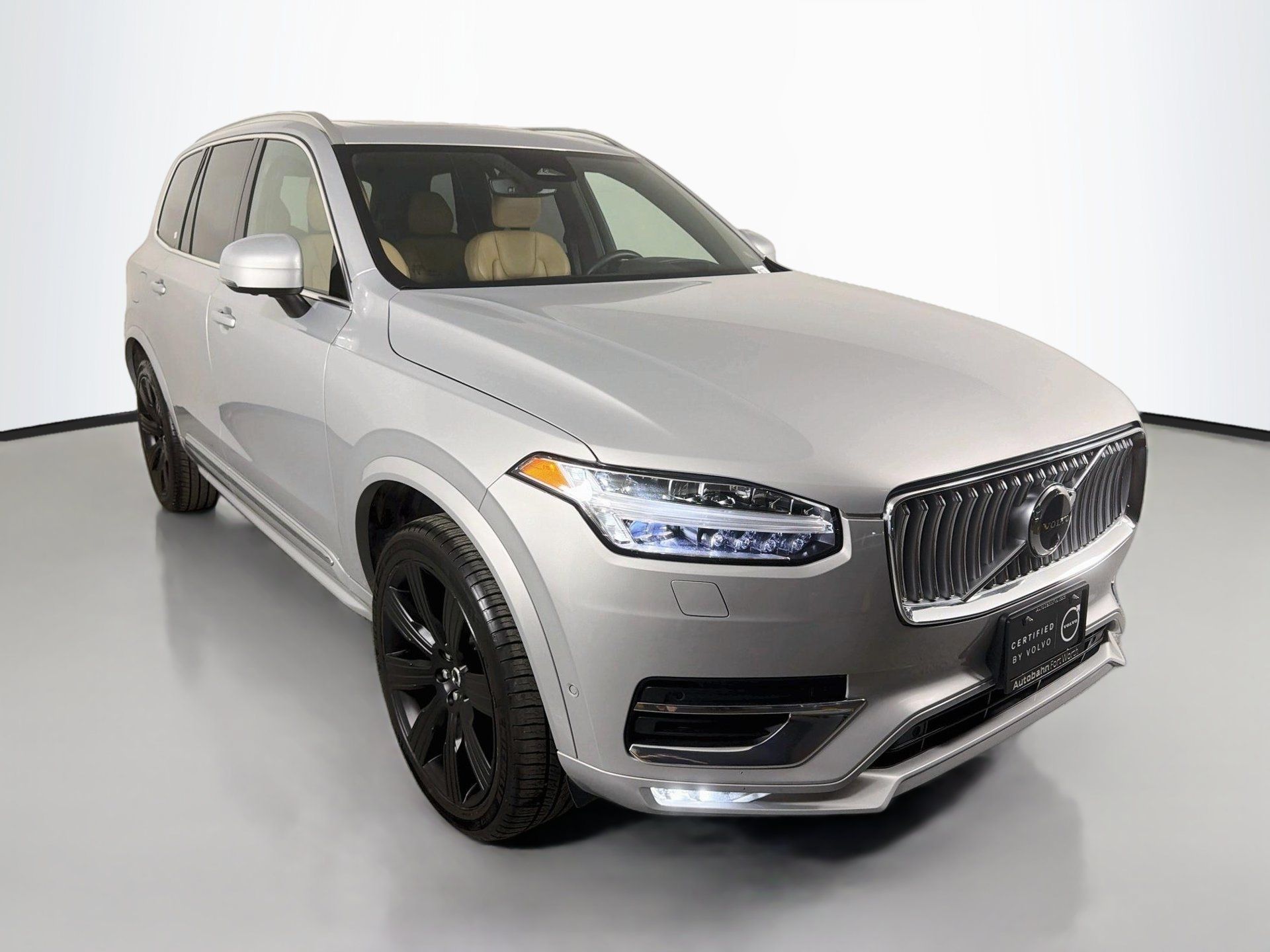 Used 2023 Volvo XC90 B6 Ultimate AWD/4WD image 3