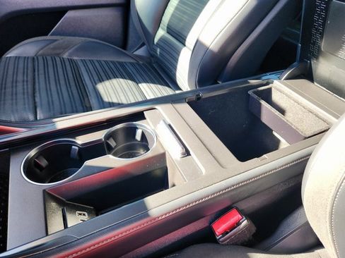 Used 2024 Lincoln Nautilus Reserve w/ Equipment Group 202A image 22