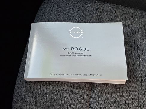 Used 2021 Nissan Rogue SV image 26