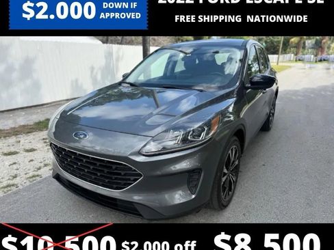 Used 2022 Ford Escape SE w/ SE Sport Appearance Package FWD image 1