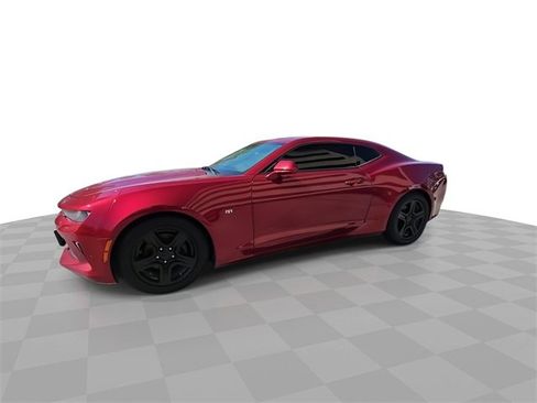 Used 2017 Chevrolet Camaro LT image 4