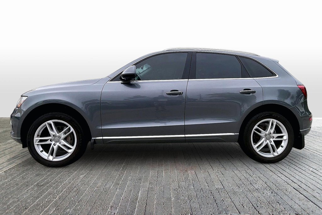 Used 2016 Audi Q5 2.0T Premium Plus w/ Technology Package AWD/4WD image 4