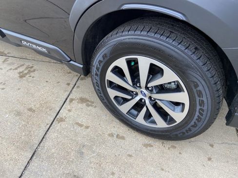 Used 2024 Subaru Outback Premium image 28