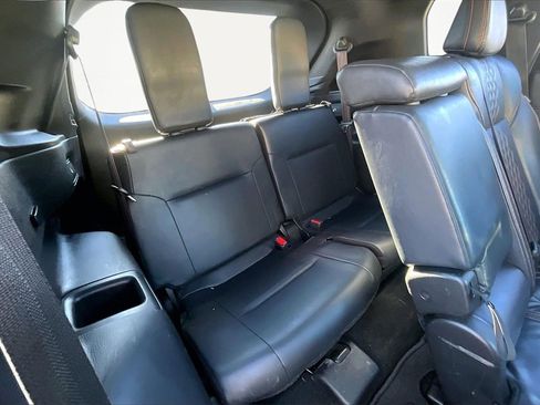 Used 2022 Mitsubishi Outlander SEL image 28