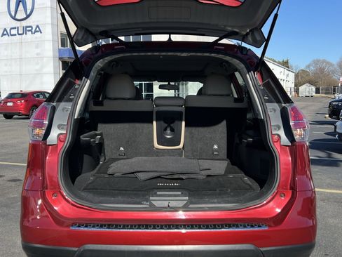 Used 2015 Nissan Rogue SV w/ SV Moonroof Package image 24