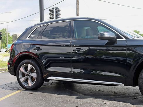Used 2022 Audi Q5 2.0T Premium Plus w/ Premium Plus Package AWD/4WD image 5