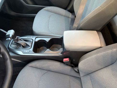 Used 2025 Kia K4 LXS image 40