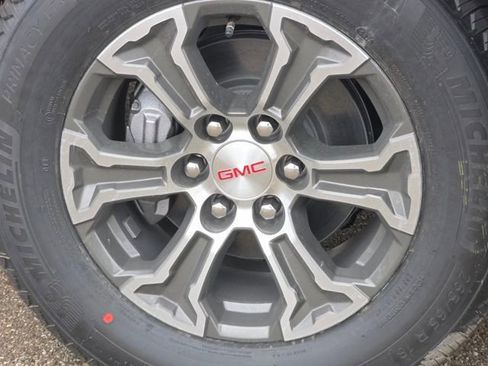 New 2026 GMC Sierra 1500 SLE AWD/4WD image 10