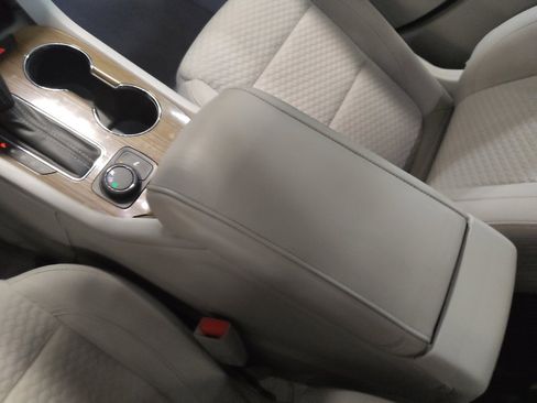 Used 2018 GMC Acadia SLE w/ Driver Alert Package I FWD image 26