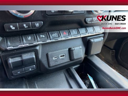 Used 2022 GMC Sierra 3500 Denali w/ Denali Ultimate Package AWD/4WD image 31