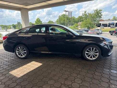 Used 2021 Honda Accord LX image 5