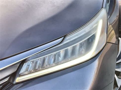 Used 2017 Honda Accord Touring image 24