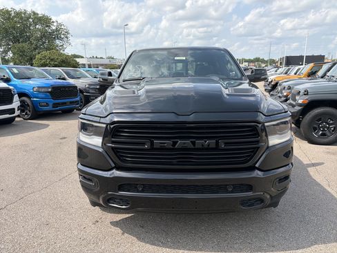 Used 2023 RAM 1500 Laramie AWD/4WD image 3
