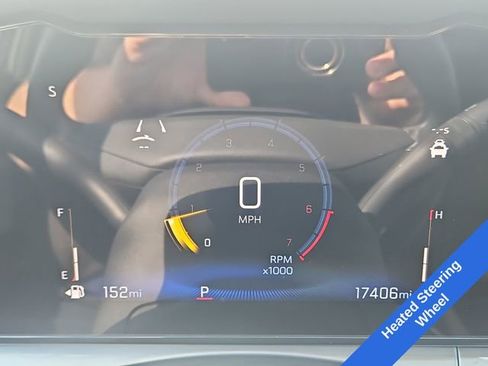 Used 2024 Chevrolet Trax LT w/ Driver Confidence Package FWD image 16