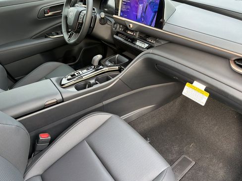 New 2026 Toyota Crown Platinum image 13