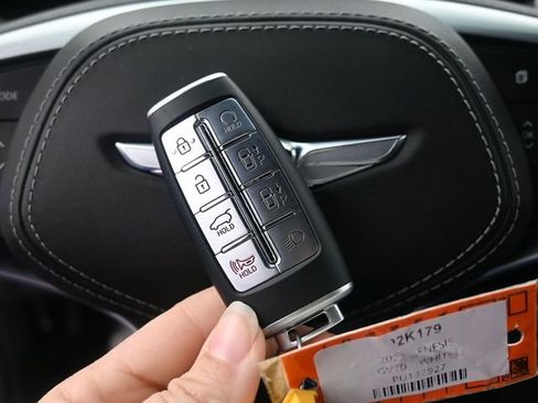 Used 2023 Genesis GV70 2.5T Sport Prestige w/ Sport Prestige Package image 36