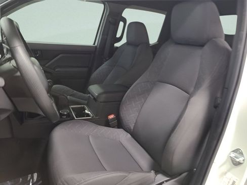 Used 2024 Toyota Tacoma SR w/ SR Upgrade Package AWD/4WD image 17