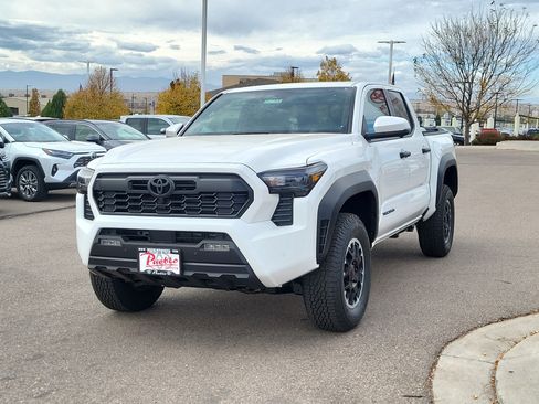 New 2025 Toyota Tacoma TRD Off-Road w/ TRD Off Road Premium Package image 4