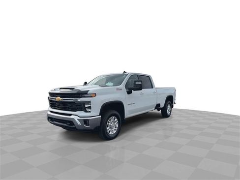 Used 2024 Chevrolet Silverado 3500 LT w/ Convenience Package image 4