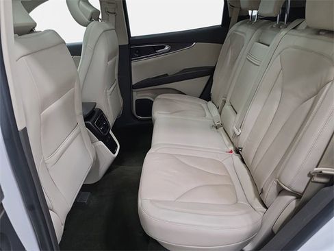 Used 2019 Lincoln Nautilus Reserve w/ Driver Assistance Package image 13