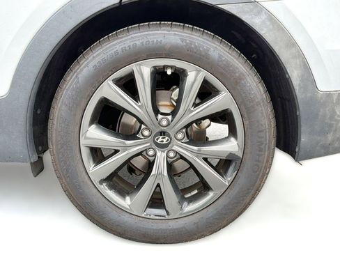 Used 2018 Hyundai Santa Fe Sport FWD image 12
