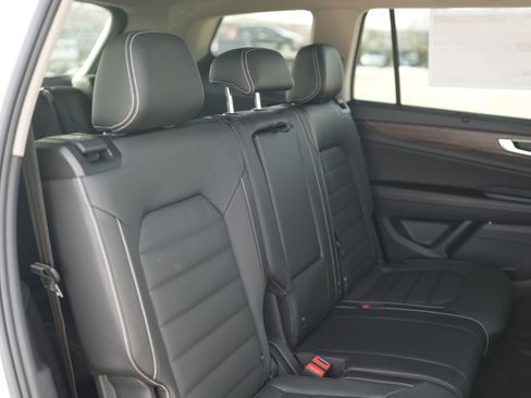 New 2026 Volkswagen Atlas Peak Edition image 24