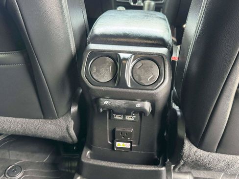 Used 2019 Jeep Wrangler Unlimited Sahara AWD/4WD image 49
