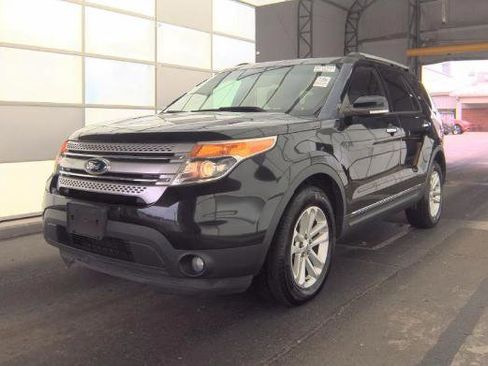 Used 2014 Ford Explorer XLT w/ Equipment Group 202A image 1