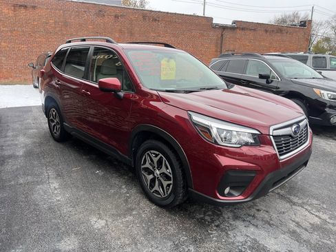 Used 2019 Subaru Forester Premium image 5