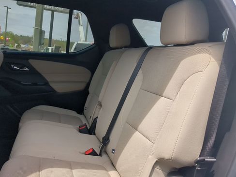 Used 2023 Chevrolet Traverse LS image 23