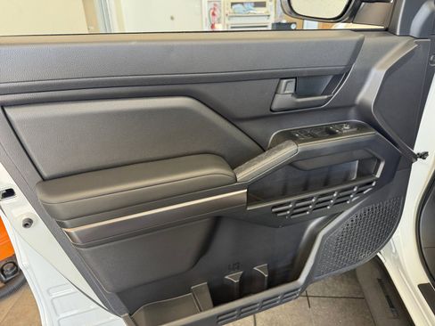 Certified 2025 Toyota 4Runner SR5 AWD/4WD image 13