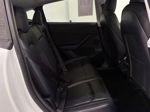 Used 2021 Tesla Model Y 2WD image 26
