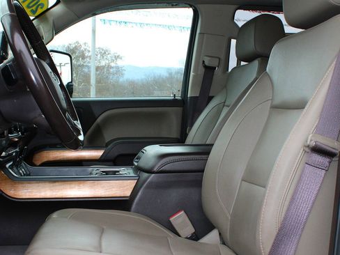 Used 2018 Chevrolet Silverado 2500 LTZ w/ Duramax Plus Package image 17