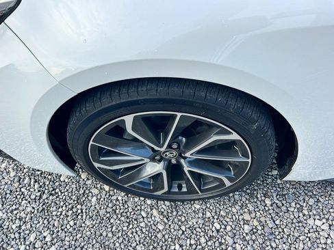 Used 2020 Toyota Corolla SE FWD image 20