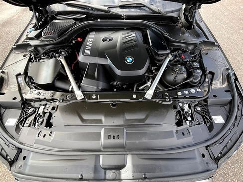 Used 2024 BMW 530i image 10