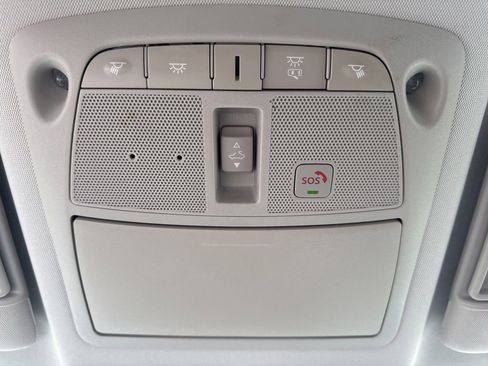 Used 2021 Nissan Armada SL w/ Captain's Chairs Package RWD image 57