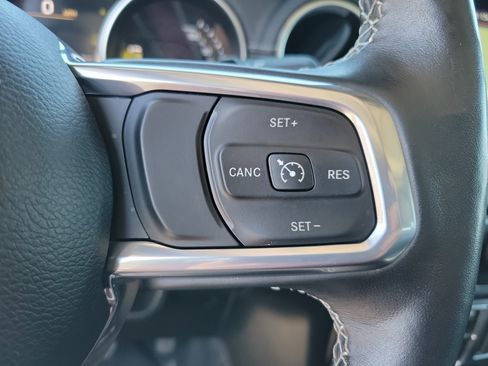 Used 2023 Jeep Wrangler Sahara w/ Cold Weather Group image 22