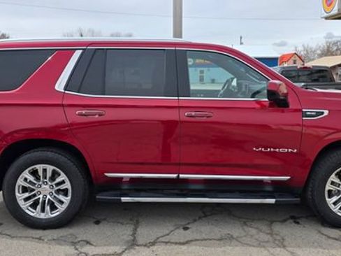 Used 2022 GMC Yukon SLT w/ Max Trailering Package AWD/4WD image 6