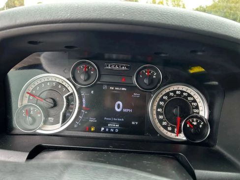 Used 2019 RAM 1500 Classic SLT RWD image 18