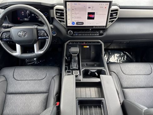 Used 2024 Toyota Tundra Limited AWD/4WD image 12
